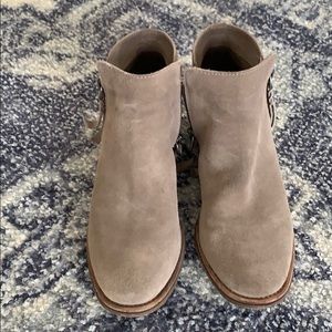 Dolce Vita Sutton Bootie (size 10)
